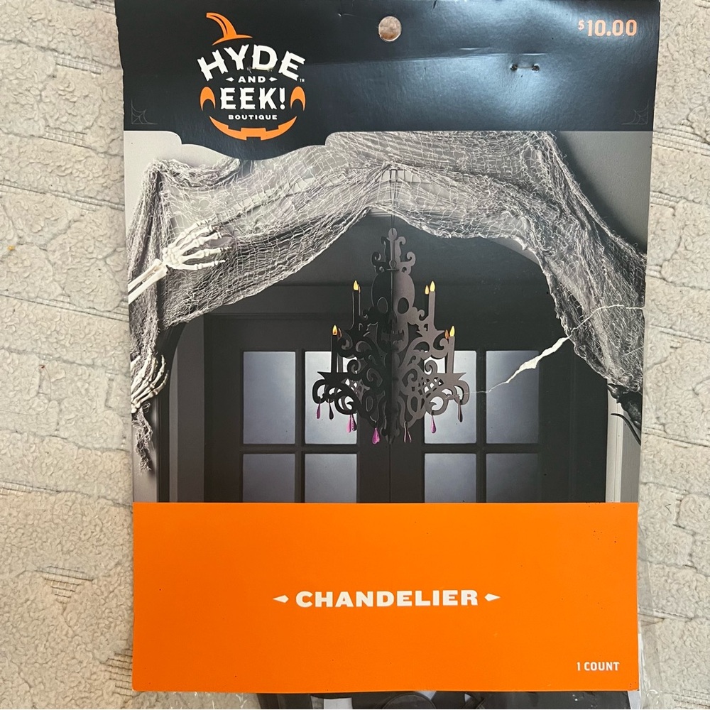 Hyde and EEK Boutique Black Skull Chandelier Decorations NEW